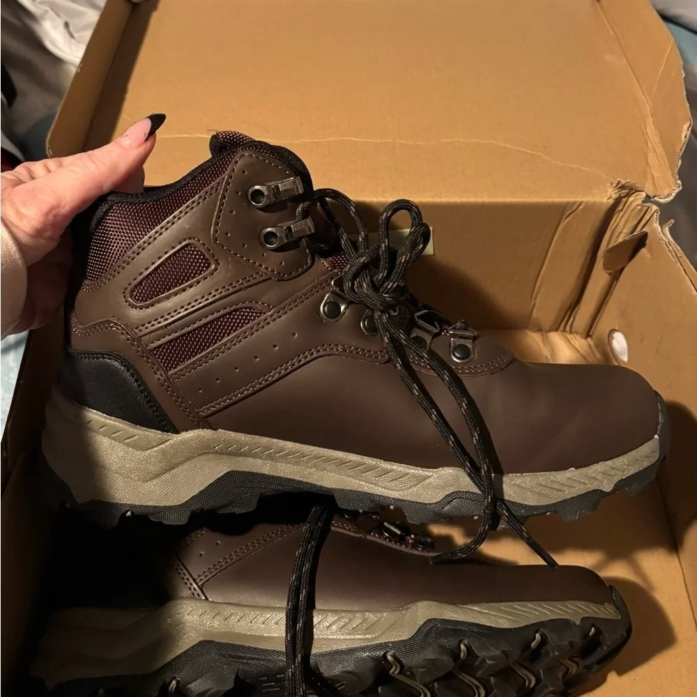NWT Khombu Men's Water Hiker - Brown and Tan size 8